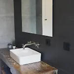 't Onderhuis In Apartman