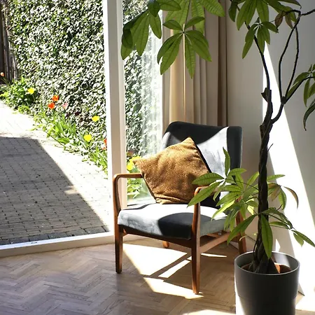 't Onderhuis In Delft