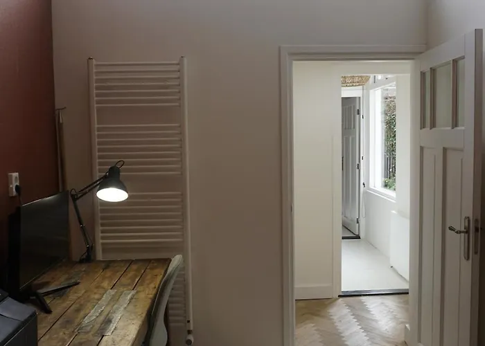 't Onderhuis In Lägenhet Delft