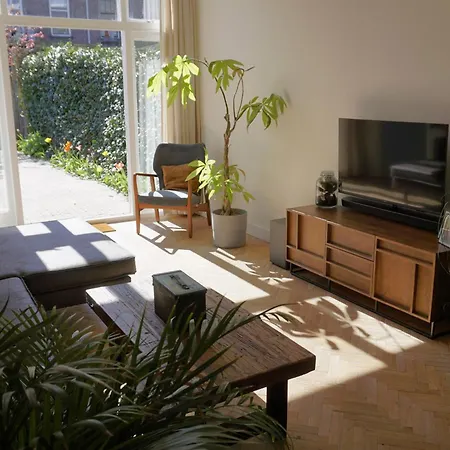 Apartment 't Onderhuis In Delft
